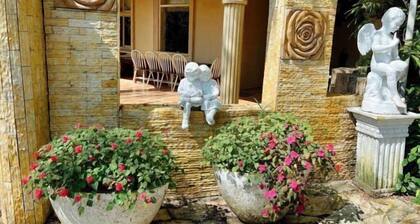 Xin Yuan-My Dream Castle