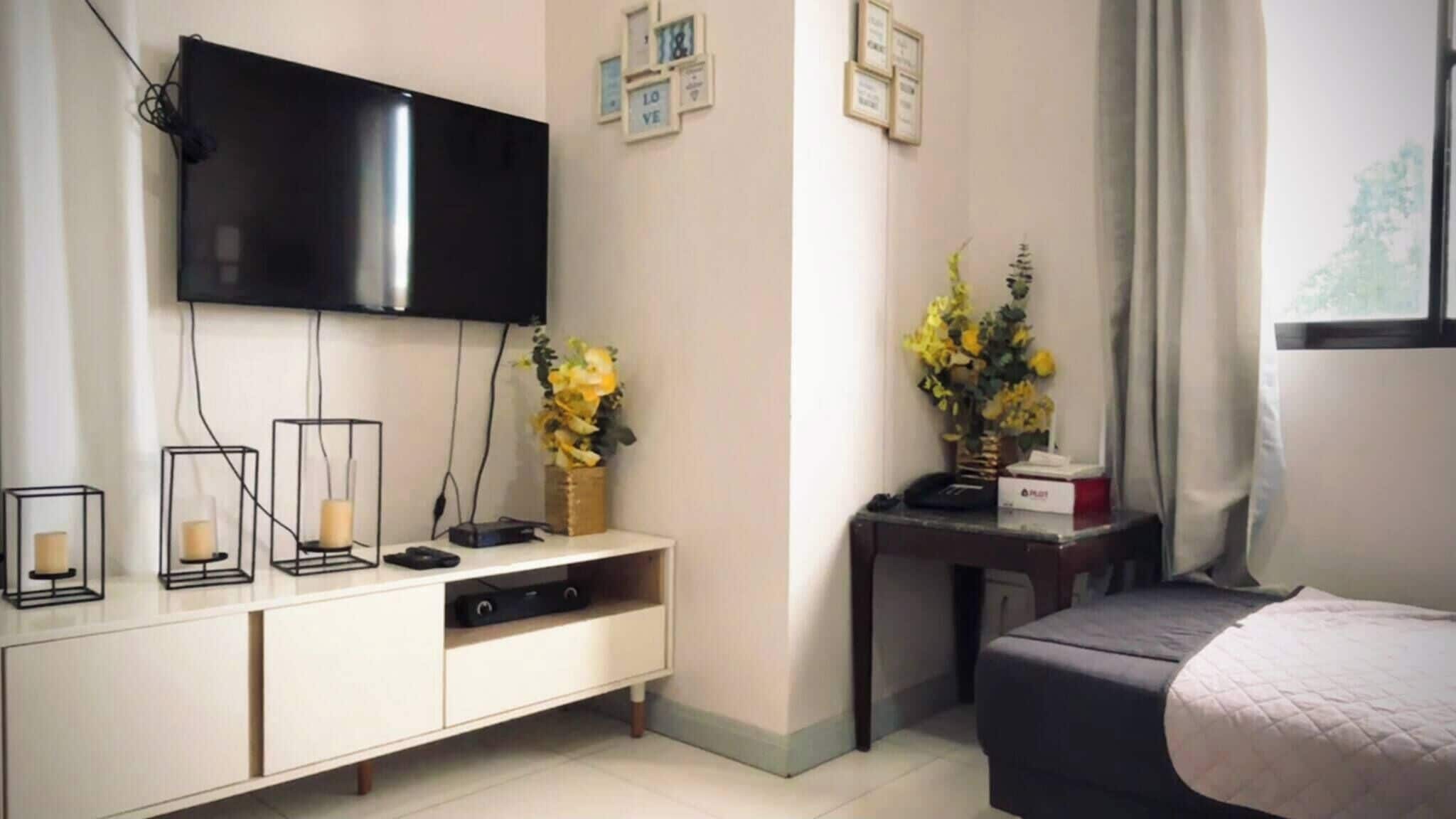 3 bedrooms, internet, bed sheets, wheelchair access