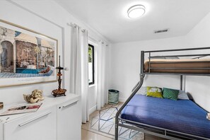 2 bedrooms, Internet