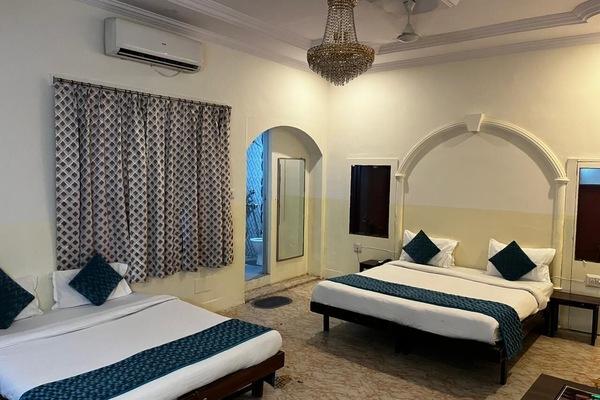 Family Double Room | Laptop workspace, WiFi (free)