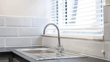 Huis (Comfortable 4-Bed Home with Free Park) | Privékeuken