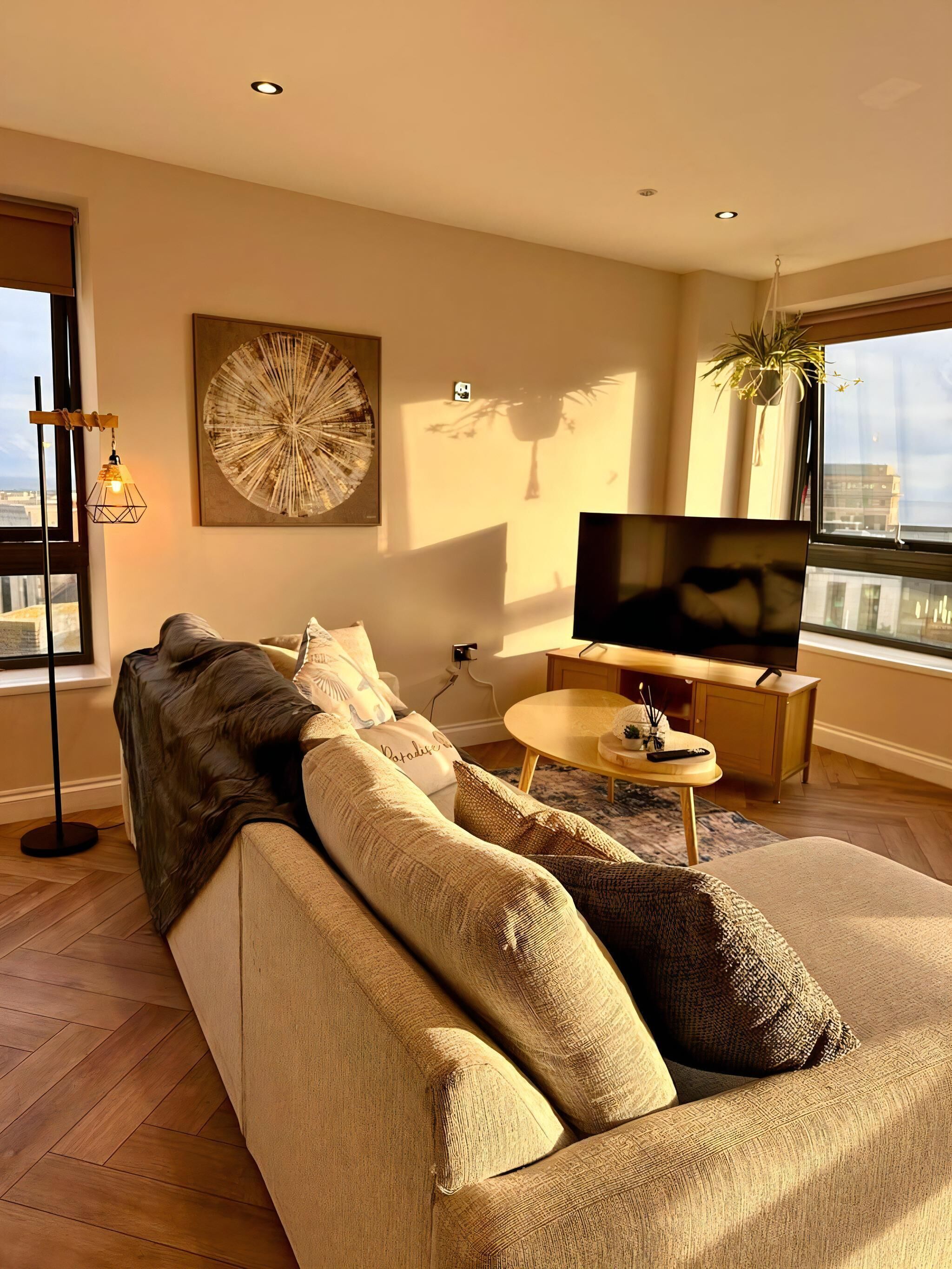 Apartment (Brighton City View 3-Bed Retreat) | Living room