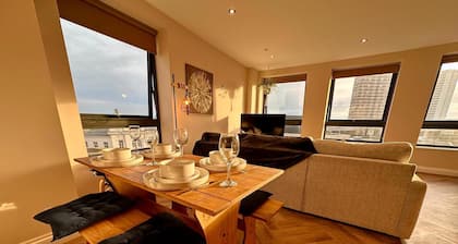 Brighton City View 3-bed Retreat