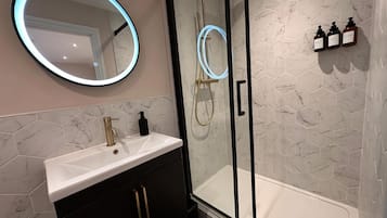 Apartamento (Brighton City View 3-Bed Retreat) | Baño