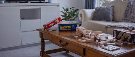 House (Swansea 3 Bedroom Home with Parking &) | Living room