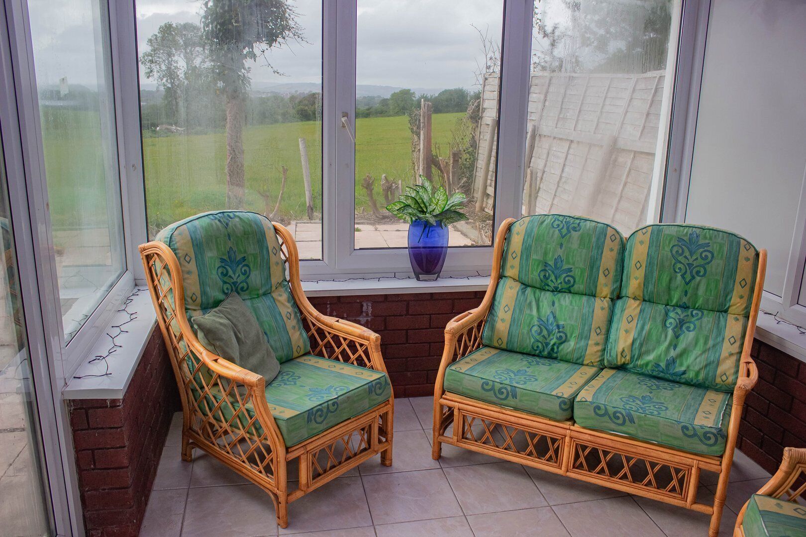 House (Swansea 3 Bedroom Home with Parking &) | Living room | Flat-screen TV, video-game console, DVD player