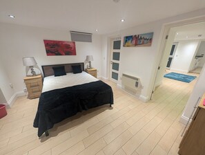 Exterior - City Escape 1 Bedroom Flat in Swansea Centre (Swansea)