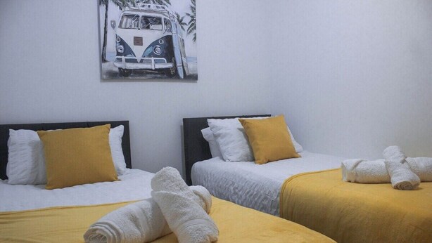 Exterior - Family-friendly 3-bed House in Swansea (Swansea)