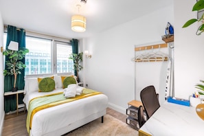 Apartment (Brighton Seaside 1-Bed Retreat near T) | 1 bedroom, free WiFi - Brighton Seaside 1-bed Retreat Near The Lanes (Brighton)