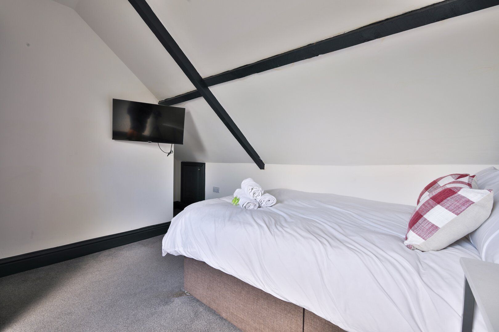 Nhà (Bright 3-Bed Swansea House + Parking) | 3 phòng ngủ 