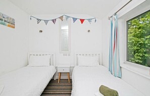 Casa (Atlantic Reach – Cozy 2-Bed with Pa) | 2 habitaciones y wifi gratis 