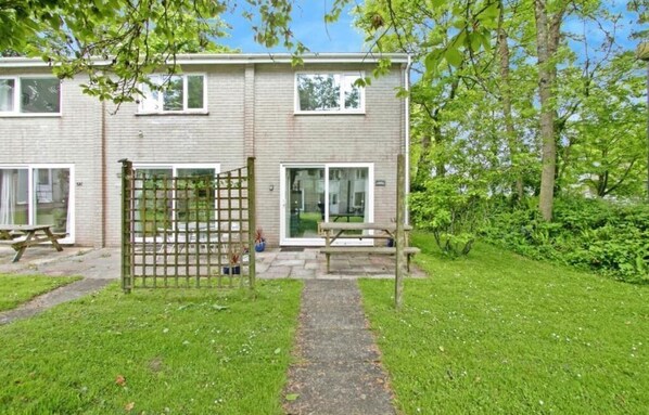 Exterior - Atlantic Reach Cozy 2-bed With Parking (St. Columb Major)