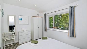 House (Atlantic Reach – Cozy 2-Bed with Pa)
