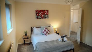 Rumah (Comfortable 4-Bed Home with Free Park) | 4 kamar tidur dan Wi-Fi gratis