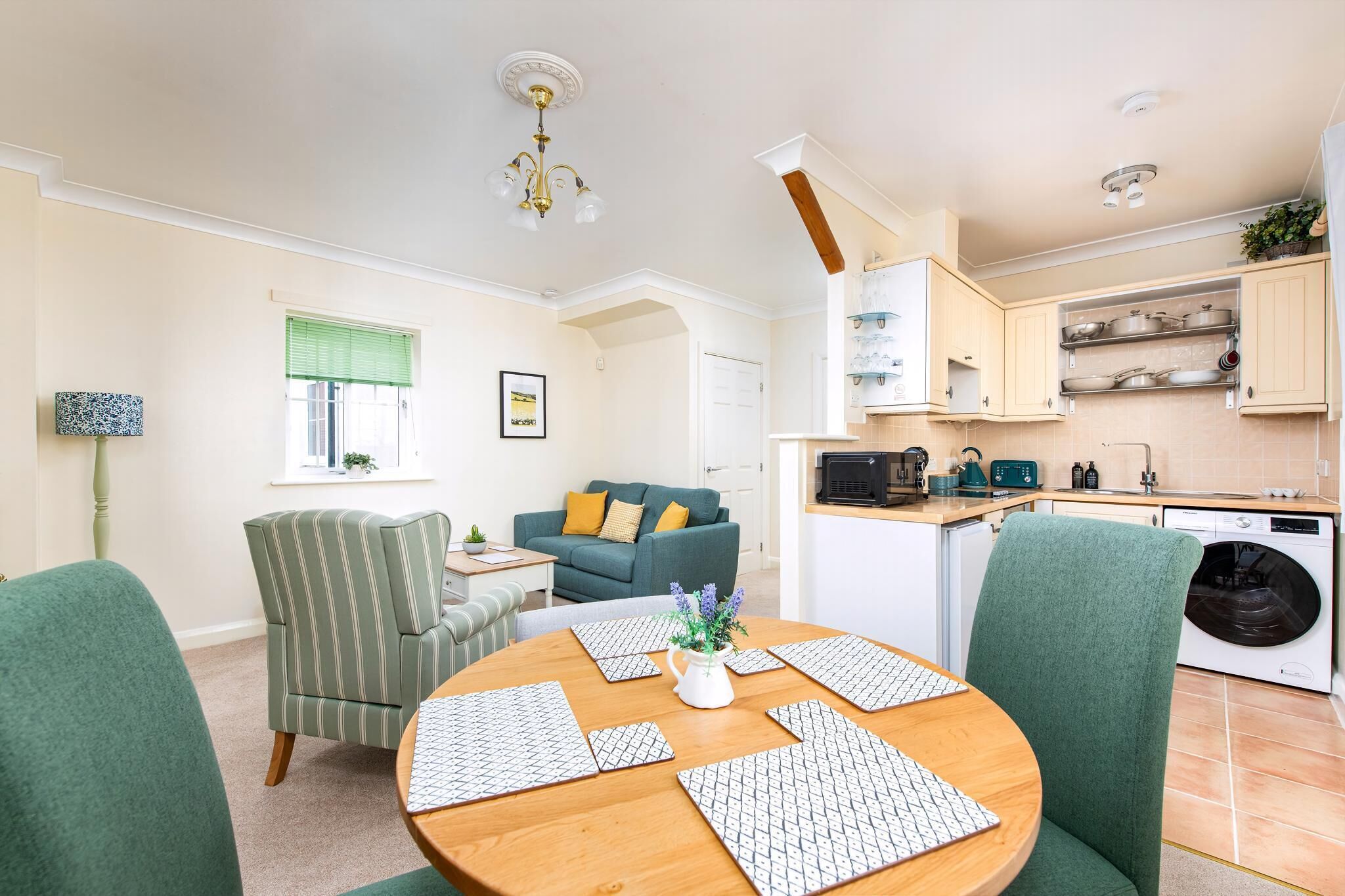 Hus (Seaview 2-Bed with Private Parking, P) | Spiseområde