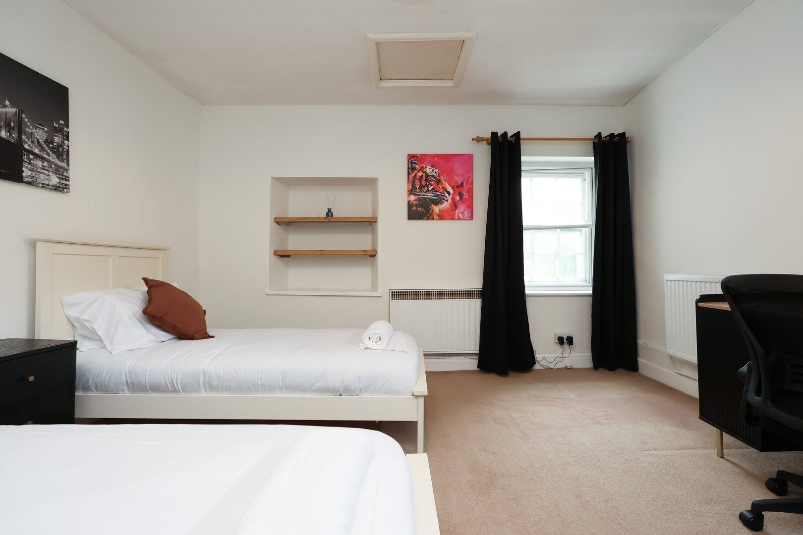 Appartement (Spacious 3BR Flat in Cowbridge Centre) | 3 slaapkamers, gratis wifi