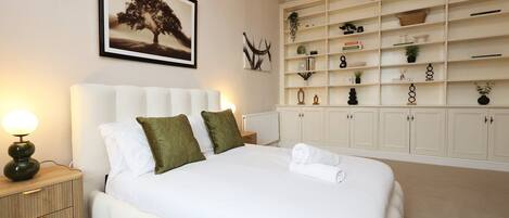 Appartement (Spacious 3BR Flat in Cowbridge Centre)