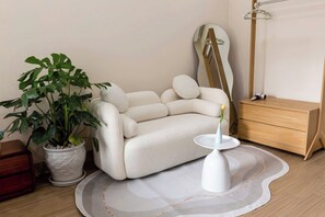 Deluxe-Doppelzimmer, Stadtblick | Wohnbereich