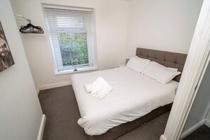 House (Cosy 3-Bed House – Walk to Swansea ) - Cosy 3-bed House Walk to Swansea Stadium (Swansea)