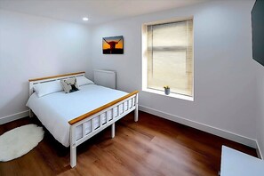 Casa (Modern Comforts – 4 Bedroom Home fo) | 4 quartos, Wi-Fi de cortesia