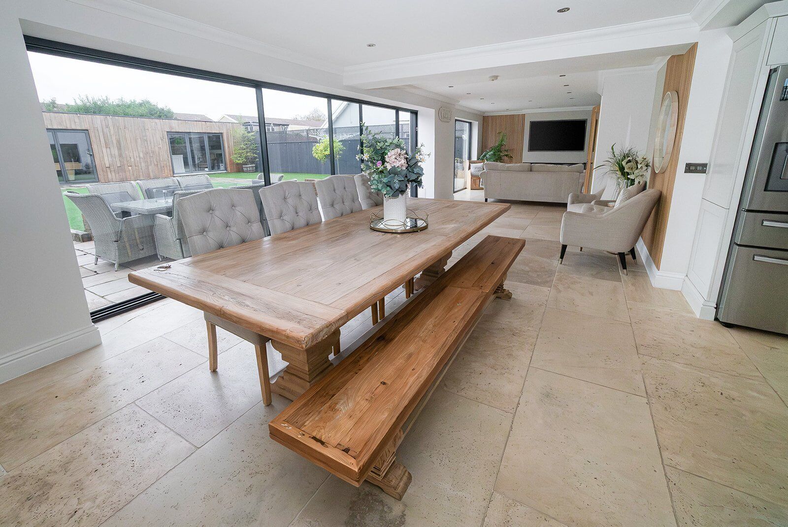 House (Modern 5-Bed Retreat with Parking) | Dining