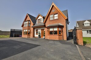 บริเวณภายนอก