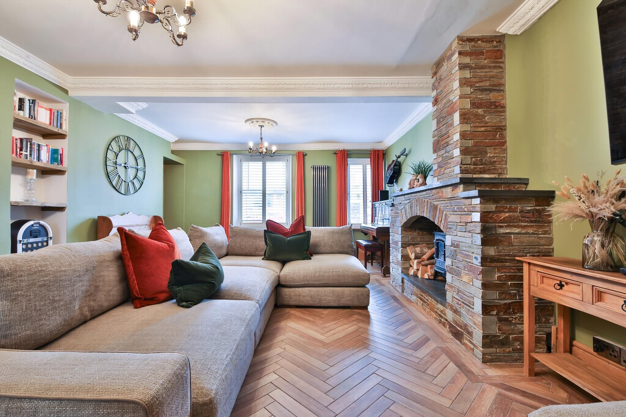 Casa (The Family Nest – Swansea 4 Bedroom) | Sala de estar | Una televisión