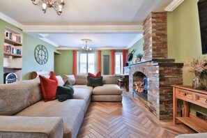 House (The Family Nest – Swansea 4 Bedroom) | Living room | TV - The Family Nest Swansea 4 Bedroom Retreat (Swansea)