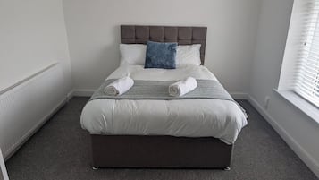 House (Spacious 3BR Swansea House near City )