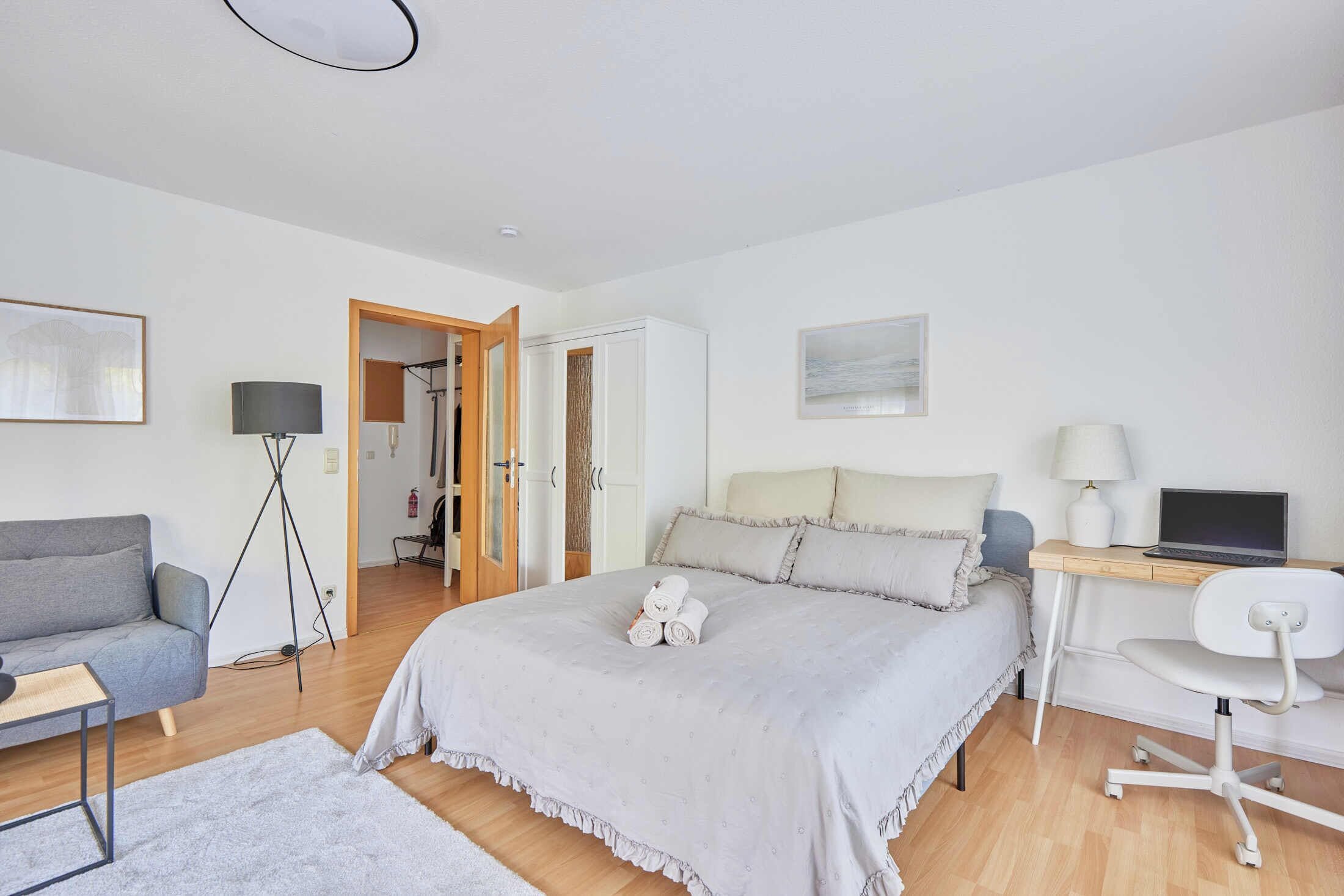 2 bedrooms, iron/ironing board, WiFi, bed sheets