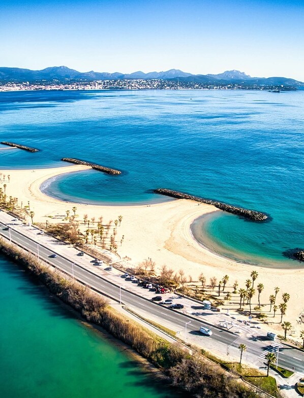 Beach - Superb bright 2-room apartment with balcony in Saint-Aygulf Fréjus (Frejus)