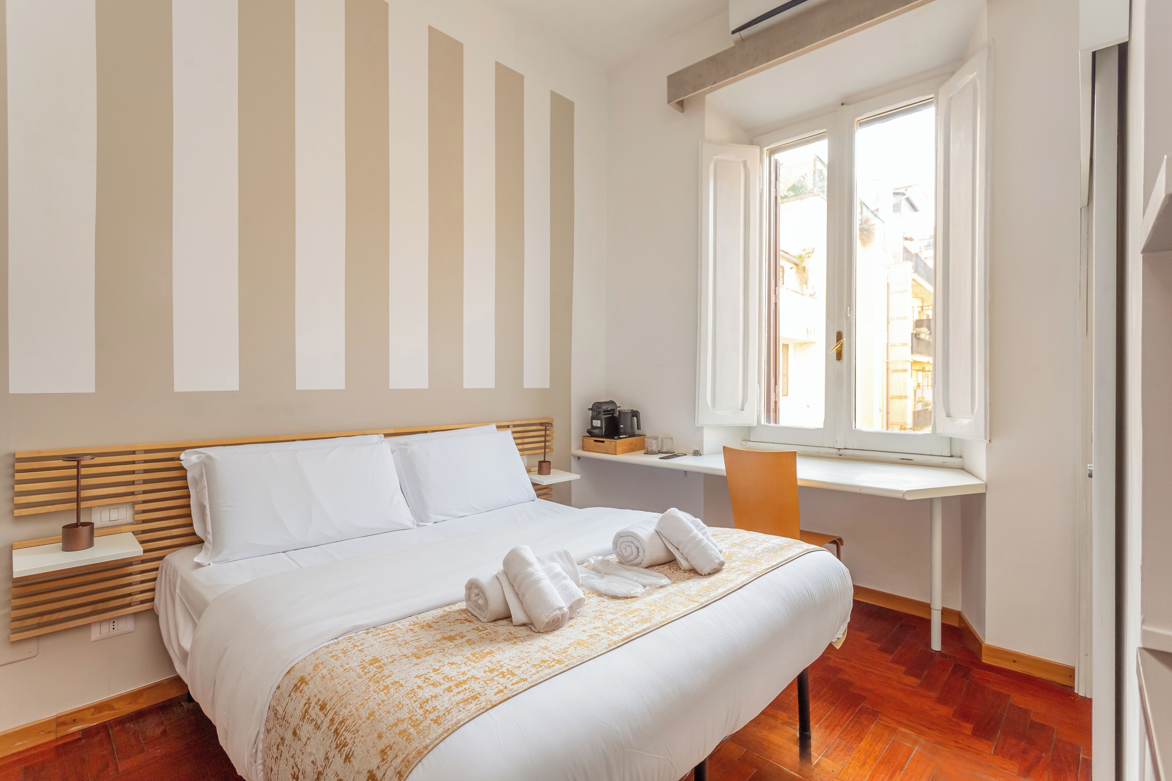 Tripla familiare | Una scrivania, Wi-Fi gratuito