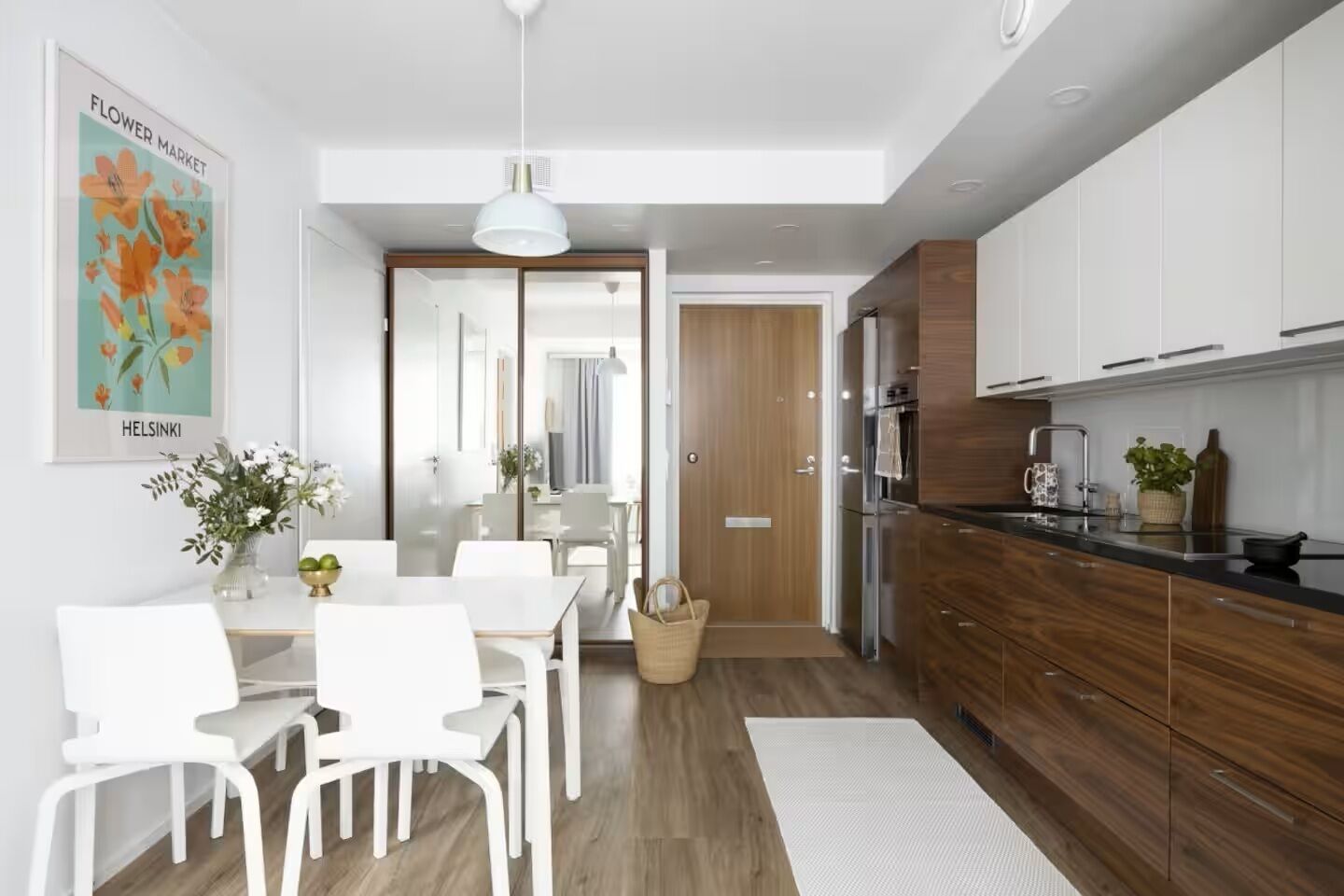 Apartamento superior, vistas a la ciudad | Comedor