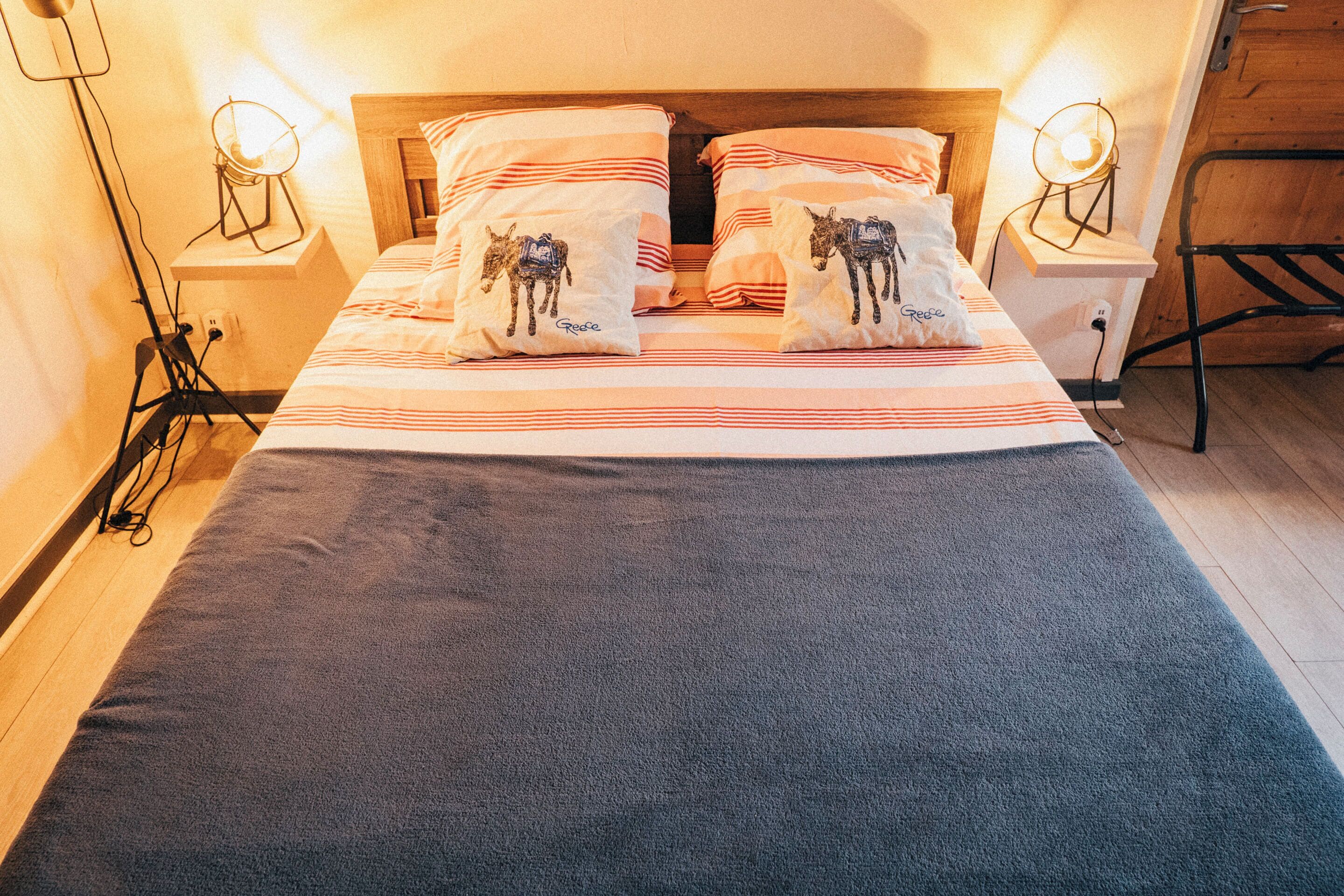 コンフォート トリプルルーム | 遮光カーテン、防音設備、アイロン / アイロン台、WiFi (無料)