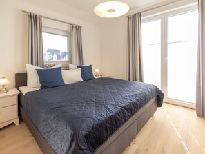 3 dormitoris, escriptori, wifi i roba de llit 