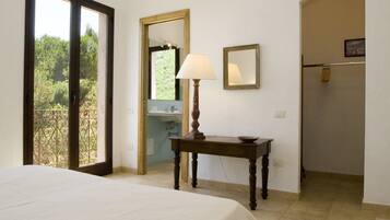 4 bedrooms, WiFi, bed sheets