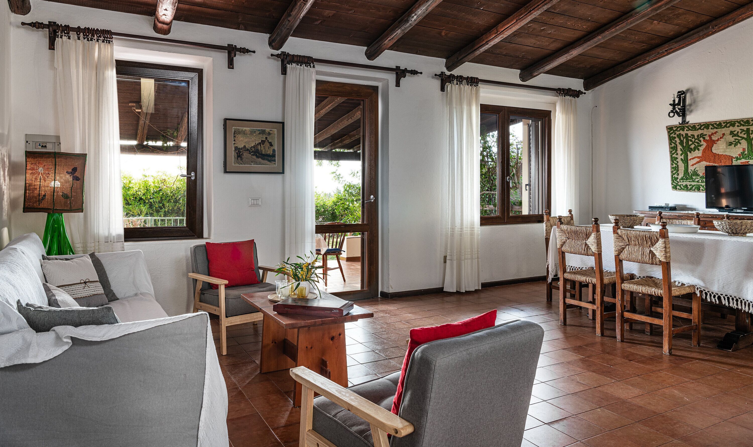 Télévision, cheminée