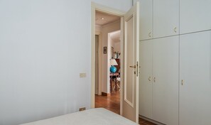 2 bedrooms, desk, WiFi, bed sheets - Villa Luisa Costa Rei – Dream Villa with Garden near the Beach (Costa Rei)