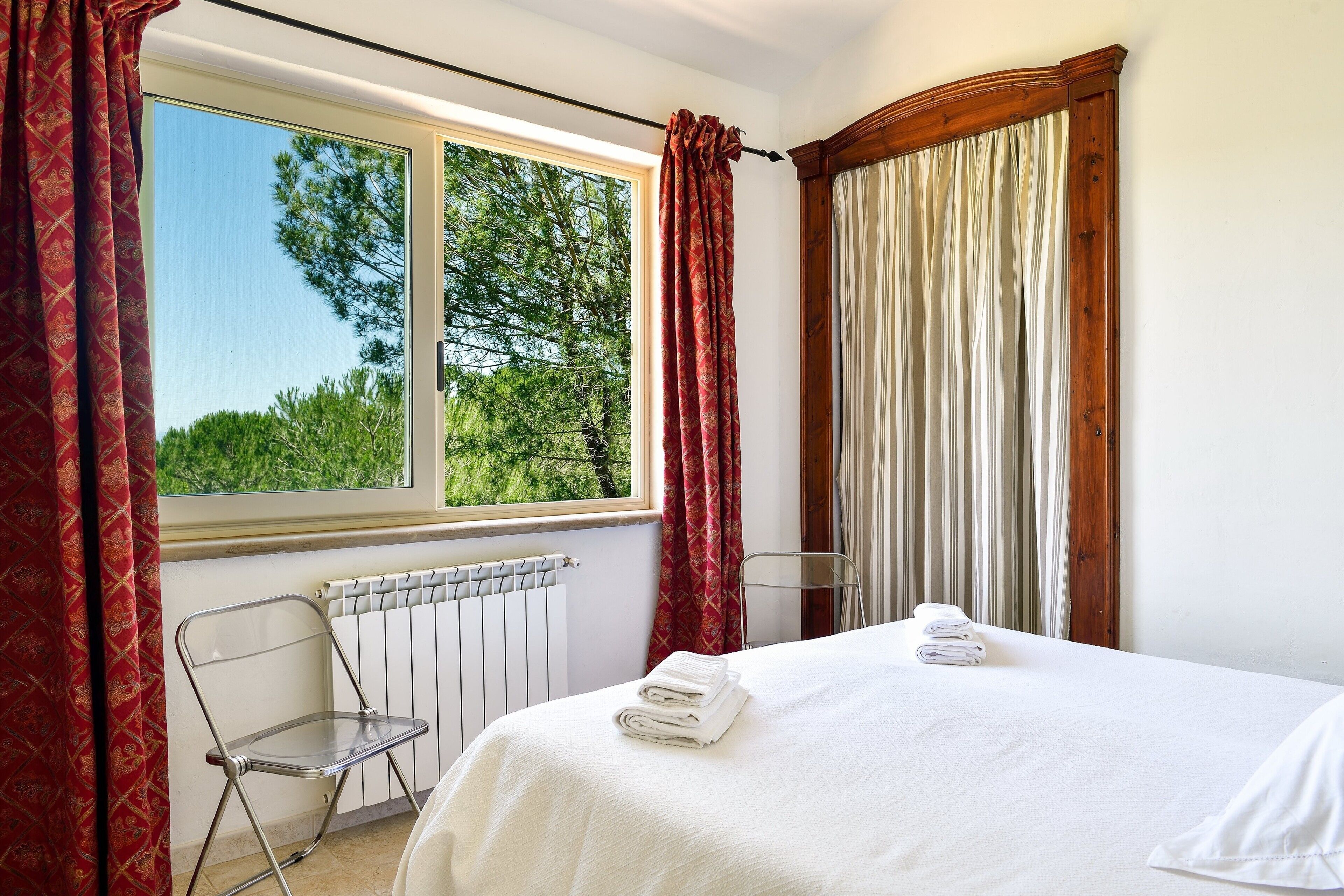 3 chambres, bureau, Wi-Fi, draps fournis