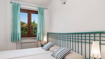 3 bedrooms, WiFi, bed sheets