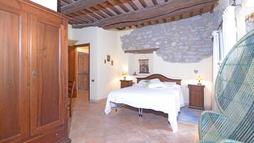 7 slaapkamers, wifi, beddengoed