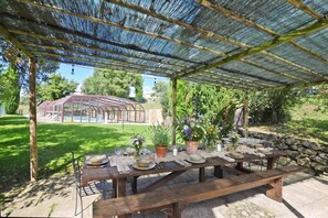 Outdoor dining - Casale Mulino (Scansano)