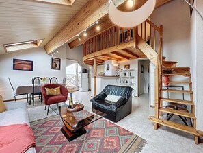 TV - La Fontaine by Interhome (Pornic)