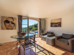 TV - Villa du Canadel by Interhome (Rayol Canadel)