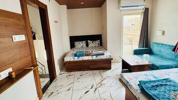 Family Double Room | WiFi (free)