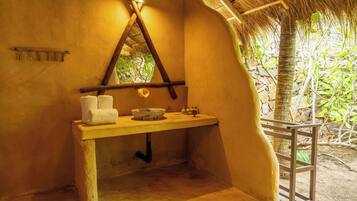 Luxury Room, Patio, Garden View | Bathroom