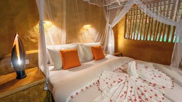 Luxury-Zimmer, Terrasse, Gartenblick | Zimmersafe, Bügeleisen/Bügelbrett, kostenloses WLAN