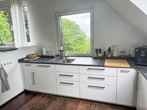 Fridge, microwave, oven, dishwasher - Siemoneit by Interhome (Melle)