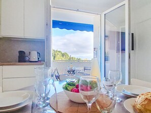 Dining - Les Amandiers by Interhome (La Seyne Sur Mer, Les Sablettes)