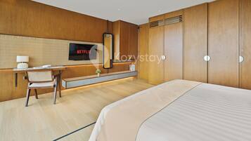 Villa, 3 Schlafzimmer, Bergblick | Schreibtisch, laptopgeeigneter Arbeitsplatz, Bügeleisen/Bügelbrett